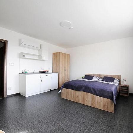 Penzion Sapara Velké Bílovice Extérieur photo