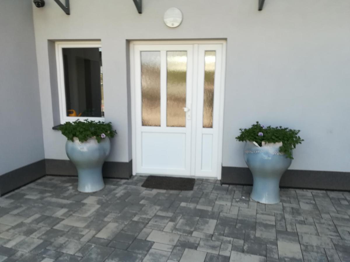 Penzion Sapara Velké Bílovice Extérieur photo